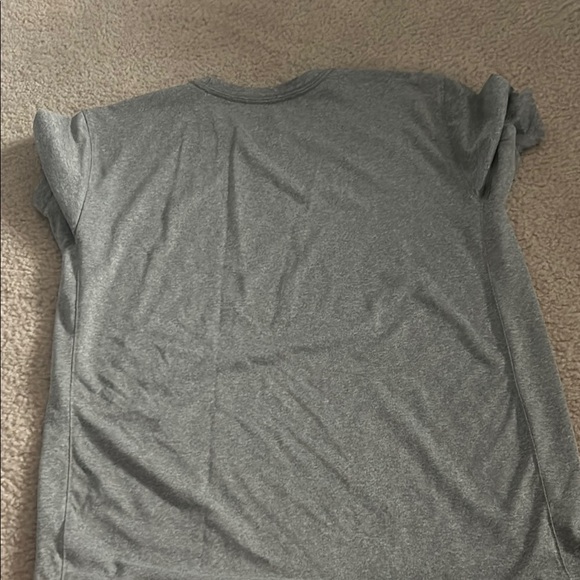 Nike Men's Gray T-Shirt sz Medium - Picture 4 of 4